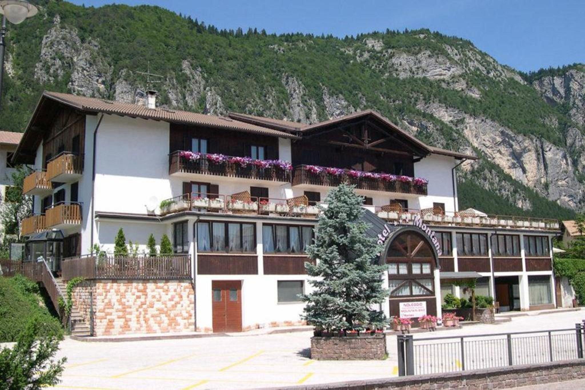 Hotel & Residence Montana Fai della Paganella Luaran gambar