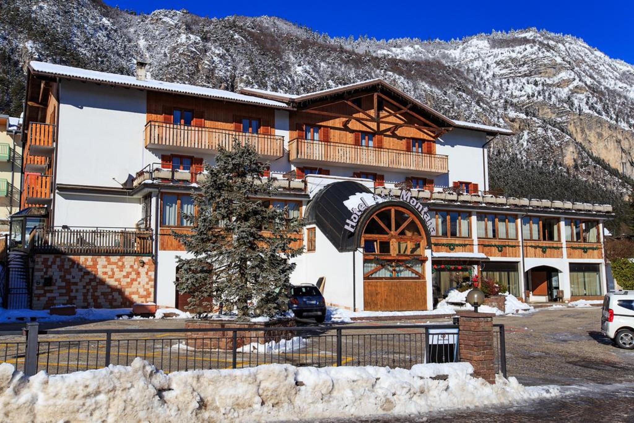 Hotel & Residence Montana Fai della Paganella Luaran gambar