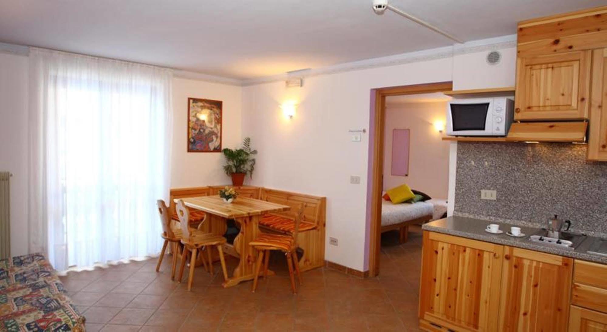 Hotel & Residence Montana Fai della Paganella Luaran gambar